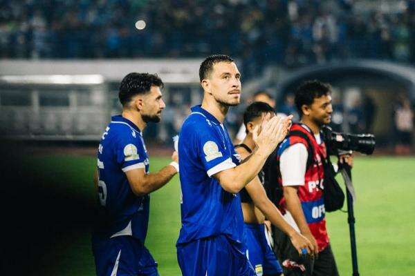 Thom Haye Blak-blakan Buka Alasan Mau Gabung Persib Bandung Thom Haye Blak-blakan Buka Alasan Mau Gabung Persib Bandung