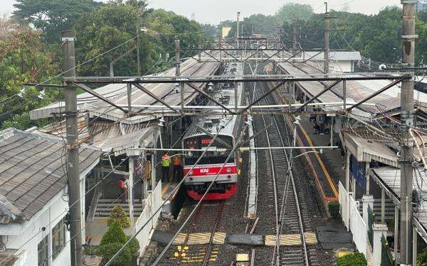 Tujuh Perjalanan KRL Lintas Bogor Dibatalkan, Ternyata Ini Alasannya Tujuh Perjalanan KRL Lintas Bogor Dibatalkan, Ternyata Ini Alasannya