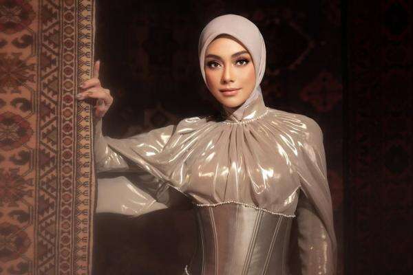Diam-Diam Celine Evangelista sudah Menikah Lagi, Bantah Isu Jadi Simpanan Pejabat Diam-Diam Celine Evangelista sudah Menikah Lagi, Bantah Isu Jadi Simpanan Pejabat