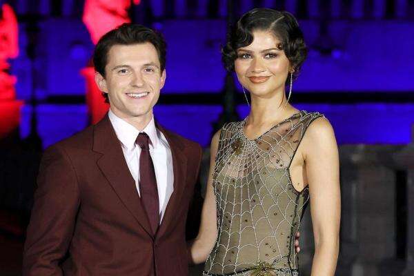 Tom Holland dan Zendaya Siapkan Pesta Pernikahan Mewah di Kastil Inggris Tom Holland dan Zendaya Siapkan Pesta Pernikahan Mewah di Kastil Inggris
