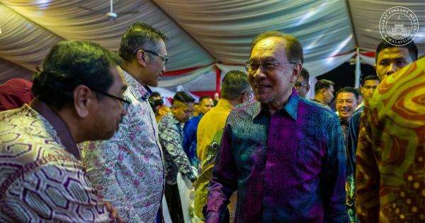 PM Malaysia Anwar Ibrahim Jalani Operasi Hernia PM Malaysia Anwar Ibrahim Jalani Operasi Hernia