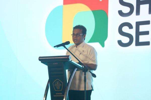 Wamenkomdigi Pastikan Perpres Ojol Jamin Pendapatan Layak dan Perlindungan Pengemudi Wamenkomdigi Pastikan Perpres Ojol Jamin Pendapatan Layak dan Perlindungan Pengemudi