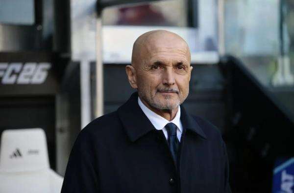 Juventus Terbang ke Inggris! Kiper Tottenham Jadi Target Utama Spalletti Juventus Terbang ke Inggris! Kiper Tottenham Jadi Target Utama Spalletti
