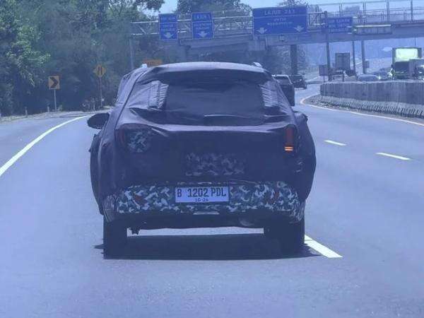 Heboh Mobil Kamuflase Diduga Stargazer Baru Tertangkap Kamera, Ini Kata Hyundai Heboh Mobil Kamuflase Diduga Stargazer Baru Tertangkap Kamera, Ini Kata Hyundai