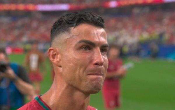 Cristiano Ronaldo Menangis saat Timnas Portugal Disingkirkan Spanyol di 16 Besar Piala Dunia 2026 Cristiano Ronaldo Menangis saat Timnas Portugal Disingkirkan Spanyol di 16 Besar Piala Dunia 2026