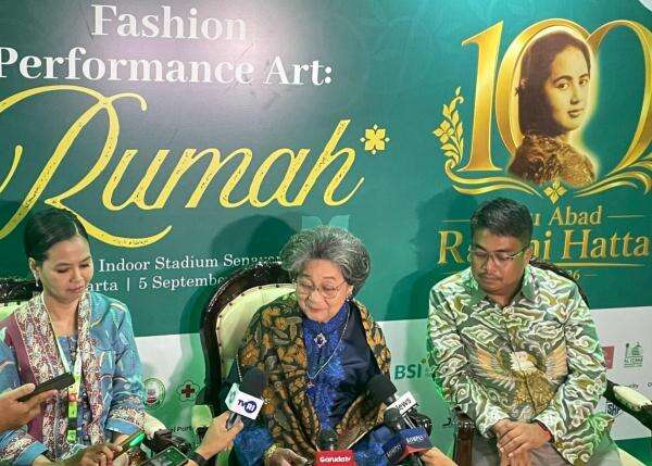 100 Tahun Rahmi Hatta dan Warisan Fashion Perempuan Indonesia 100 Tahun Rahmi Hatta dan Warisan Fashion Perempuan Indonesia