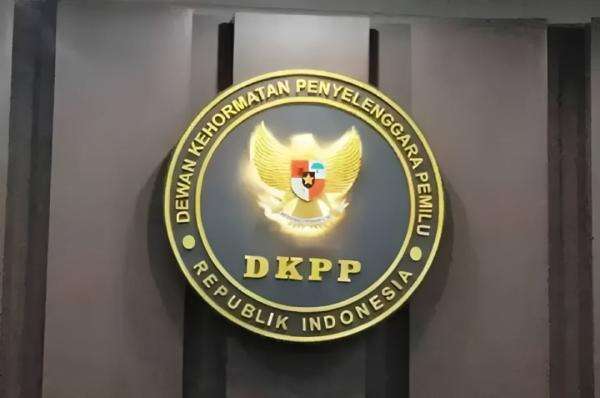 DKPP Proses 2 Aduan Terhadap 11 Pimpinan KPU-Bawaslu Terkait Putusan MK DKPP Proses 2 Aduan Terhadap 11 Pimpinan KPU-Bawaslu Terkait Putusan MK