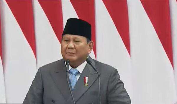 Prabowo Kenalkan Joko Purnomo Petani Asal Ngawi di Sidang Tahunan MPR Prabowo Kenalkan Joko Purnomo Petani Asal Ngawi di Sidang Tahunan MPR