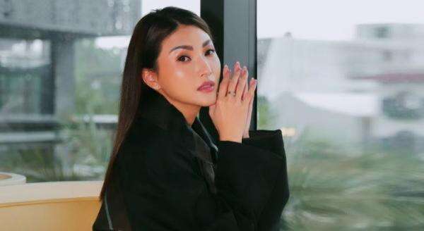 Begini Detik-detik Sarwendah Dikeluarkan dari Cherrybelle, Anisa Rahma: Kami Hanya Bisa Pasrah Begini Detik-detik Sarwendah Dikeluarkan dari Cherrybelle, Anisa Rahma: Kami Hanya Bisa Pasrah