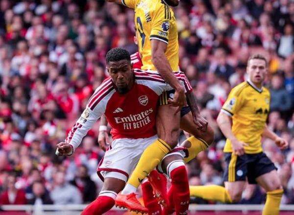 Hasil Liga Inggris: Arsenal Bangkit, Tekuk Leeds United 2-1 Hasil Liga Inggris: Arsenal Bangkit, Tekuk Leeds United 2-1