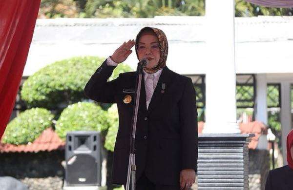 Terungkap! Bupati Sukoharjo Etik Suryani Kena OTT KPK terkait Kasus Pemerasan Perangkat Daerah Terungkap! Bupati Sukoharjo Etik Suryani Kena OTT KPK terkait Kasus Pemerasan Perangkat Daerah