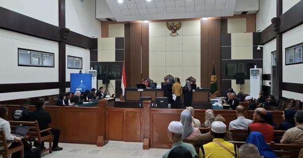 Sidang Kasus Ijazah Jokowi, Ade Darmawan Beberkan Bukti Digital dan Keterlibatan Dokter Tifa Sidang Kasus Ijazah Jokowi, Ade Darmawan Beberkan Bukti Digital dan Keterlibatan Dokter Tifa