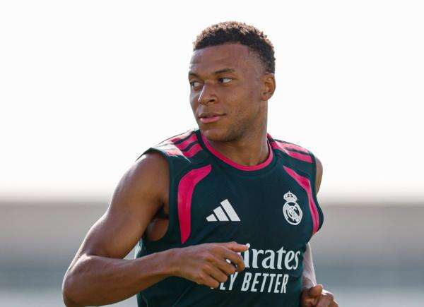Jose Mourinho Tertawa Lihat Kylian Mbappe Balik Latihan Bareng Real Madrid: Dia Terlalu Bagus Jose Mourinho Tertawa Lihat Kylian Mbappe Balik Latihan Bareng Real Madrid: Dia Terlalu Bagus