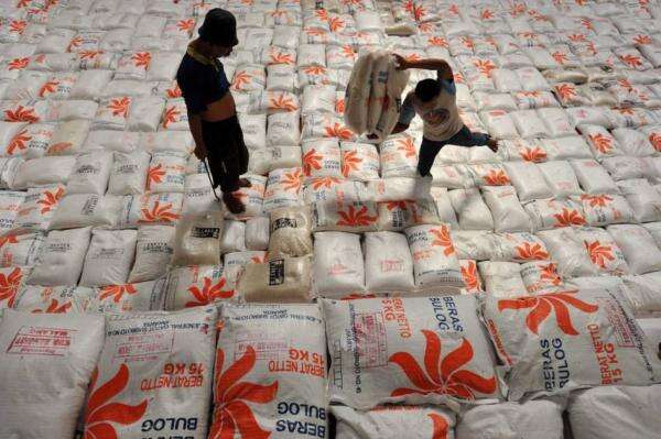 Bulog Pastikan Cadangan Beras Nasional Aman di Tengah El Nino Bulog Pastikan Cadangan Beras Nasional Aman di Tengah El Nino