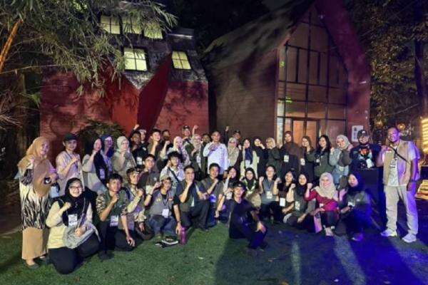Geledah Taman, DLH Kota Tangerang Ajak Masyarakat Amati Keanekaragaman Hayati Geledah Taman, DLH Kota Tangerang Ajak Masyarakat Amati Keanekaragaman Hayati