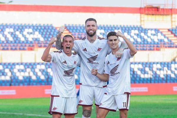 Hasil Super League: PSM Makassar Bungkam PSIM Yogyakarta, Kartu Merah Bikin Laga Berakhir Dramatis Hasil Super League: PSM Makassar Bungkam PSIM Yogyakarta, Kartu Merah Bikin Laga Berakhir Dramatis