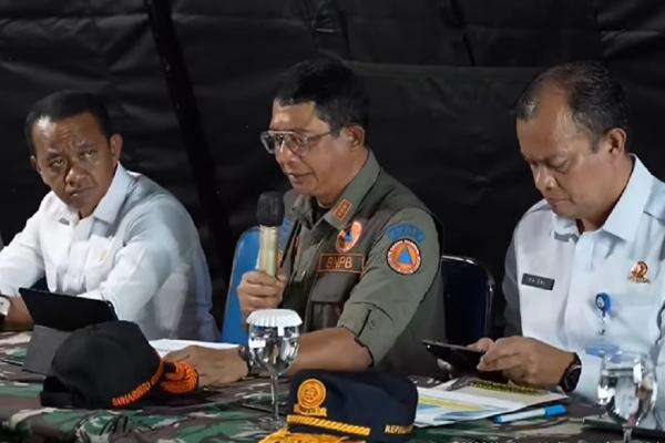 Kepala BNPB Lapor Prabowo 179.037 Warga NTT Masih Mengungsi: Mereka Takut Gempa Susulan Kepala BNPB Lapor Prabowo 179.037 Warga NTT Masih Mengungsi: Mereka Takut Gempa Susulan