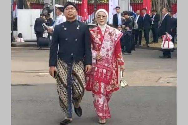 Menteri Kabinet Pakai Baju Adat di Upacara HUT ke-81 Kemerdekaan RI Menteri Kabinet Pakai Baju Adat di Upacara HUT ke-81 Kemerdekaan RI