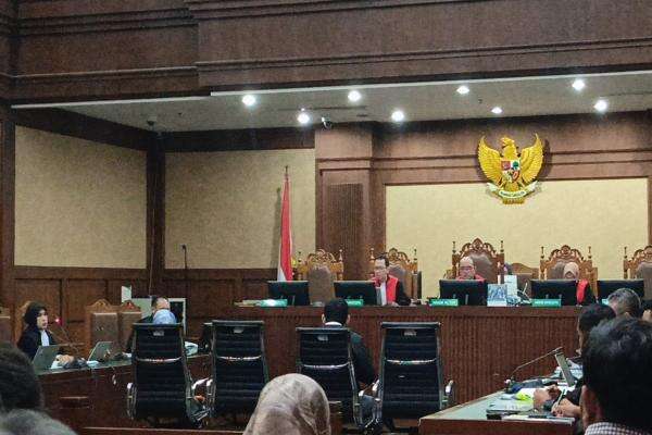 Saksi Kasus Dugaan Suap di Bea Cukai Ungkap Terdakwa Minta Safe House: Takut Lama-lama Ketahuan Istri Saksi Kasus Dugaan Suap di Bea Cukai Ungkap Terdakwa Minta Safe House: Takut Lama-lama Ketahuan Istri