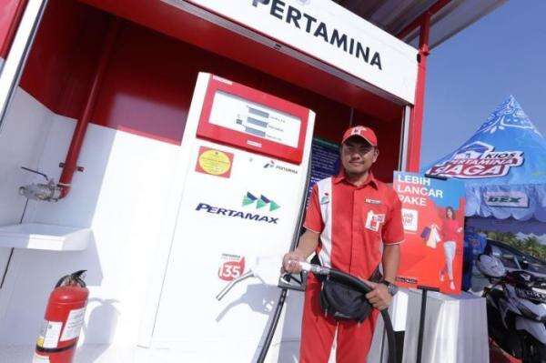 Pertamina Turunkan Harga Pertamax Jadi Rp15.950 per Liter Mulai 1 Agustus 2026 Pertamina Turunkan Harga Pertamax Jadi Rp15.950 per Liter Mulai 1 Agustus 2026