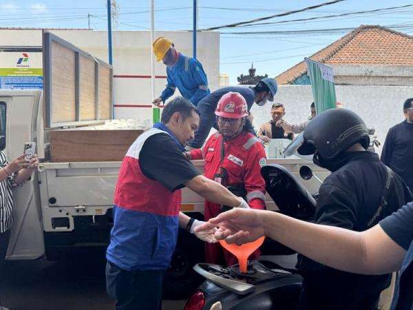 Antrean BBM di Bali Mulai Landai, Layanan Penjualan Pertalite Ditingkatkan Antrean BBM di Bali Mulai Landai, Layanan Penjualan Pertalite Ditingkatkan