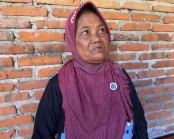Kisah Pilu Nenek Penjual Labu di Jombang, Utang Rp500 Ribu Bengkak Jadi Rp70 Juta, Ini Faktanya Kisah Pilu Nenek Penjual Labu di Jombang, Utang Rp500 Ribu Bengkak Jadi Rp70 Juta, Ini Faktanya