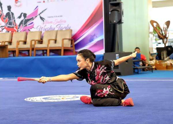Kisah Kris Dayanti, Sabet Juara 1 Kejurnas Wushu Kungfu 2026 di Usia 51 Tahun Kisah Kris Dayanti, Sabet Juara 1 Kejurnas Wushu Kungfu 2026 di Usia 51 Tahun