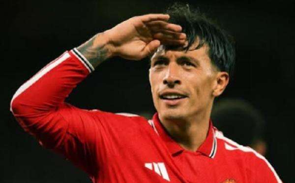 MU Siapkan Pengganti Lisandro Martinez, Bek Everton Jadi Target Utama MU Siapkan Pengganti Lisandro Martinez, Bek Everton Jadi Target Utama