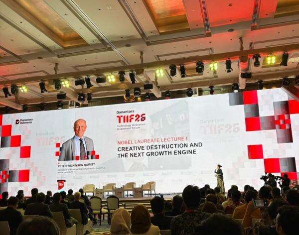 Peraih Nobel Peter Howitt Beri Strategi RI Lolos dari Jebakan Middle Income Trap Peraih Nobel Peter Howitt Beri Strategi RI Lolos dari Jebakan Middle Income Trap