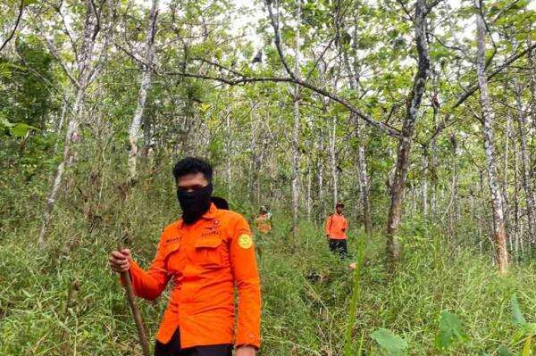 Warga Cilacap Hilang Misterius di Hutan Nambo Girang, Tim SAR Turun Tangan Warga Cilacap Hilang Misterius di Hutan Nambo Girang, Tim SAR Turun Tangan
