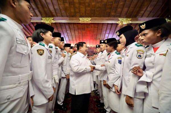 Prabowo Undang Paskibraka hingga Komandan Upacara HUT RI ke Hambalang: Kalian Jalankan Tugas Kehormatan Prabowo Undang Paskibraka hingga Komandan Upacara HUT RI ke Hambalang: Kalian Jalankan Tugas Kehormatan