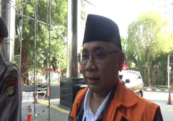Jalani Pelimpahan Berkas di KPK, Gus Yaqut: Semoga Kebenaran Terungkap Jalani Pelimpahan Berkas di KPK, Gus Yaqut: Semoga Kebenaran Terungkap