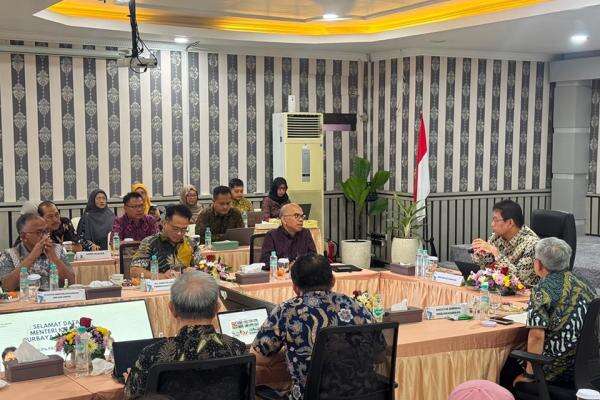 Purbaya Minta DJPb Monitor 3 Program Prioritas Termasuk MBG Purbaya Minta DJPb Monitor 3 Program Prioritas Termasuk MBG