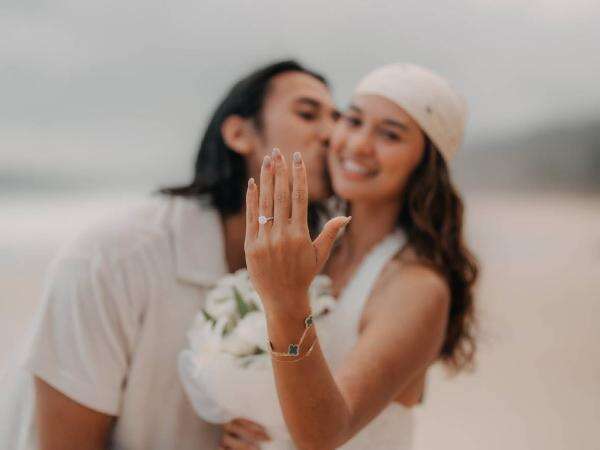 Perjalanan Cinta Sean Gelael dan Hana Malasan, dari Lebaran Bersama hingga Siap Menikah! Perjalanan Cinta Sean Gelael dan Hana Malasan, dari Lebaran Bersama hingga Siap Menikah!
