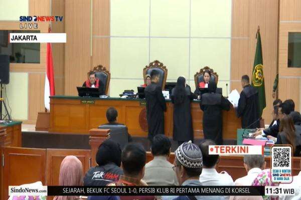 Sidang Perdana Ijazah Jokowi, Roy Suryo Dalam Kondisi Sehat Sidang Perdana Ijazah Jokowi, Roy Suryo Dalam Kondisi Sehat