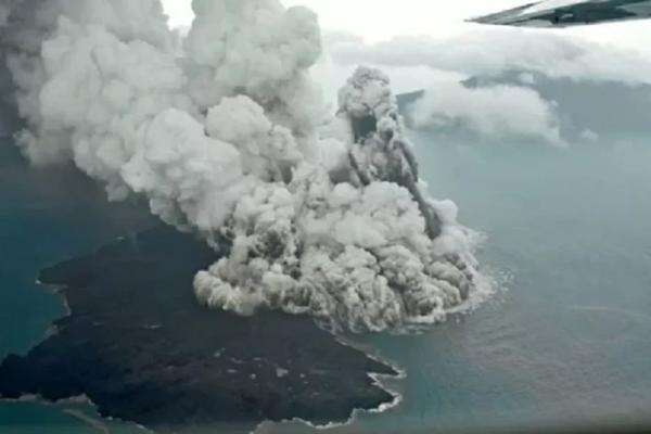 Ahli Kebencanaan: Aktivitas Gunung Api Bersamaan Tak Otomatis Indonesia Masuk Fase Erupsi Nasional Ahli Kebencanaan: Aktivitas Gunung Api Bersamaan Tak Otomatis Indonesia Masuk Fase Erupsi Nasional