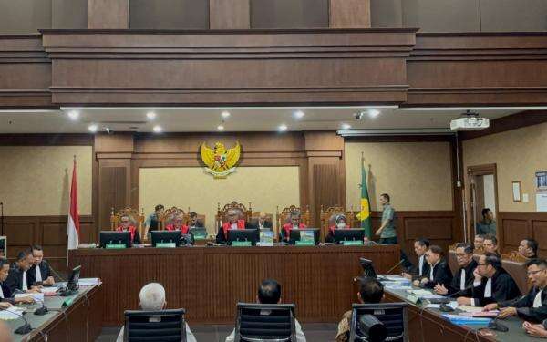 Eks Jampidsus Febrie Didakwa Terima Rp12 Miliar Terkait Penanganan Kasus Korupsi Tol Layang MBZ Eks Jampidsus Febrie Didakwa Terima Rp12 Miliar Terkait Penanganan Kasus Korupsi Tol Layang MBZ
