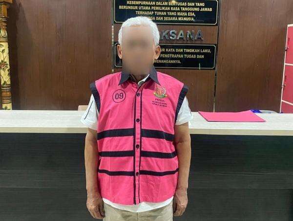 Kejagung Tahan Mantan Sekjen Kementerian ESDM terkait Kasus Korupsi Nikel Kejagung Tahan Mantan Sekjen Kementerian ESDM terkait Kasus Korupsi Nikel