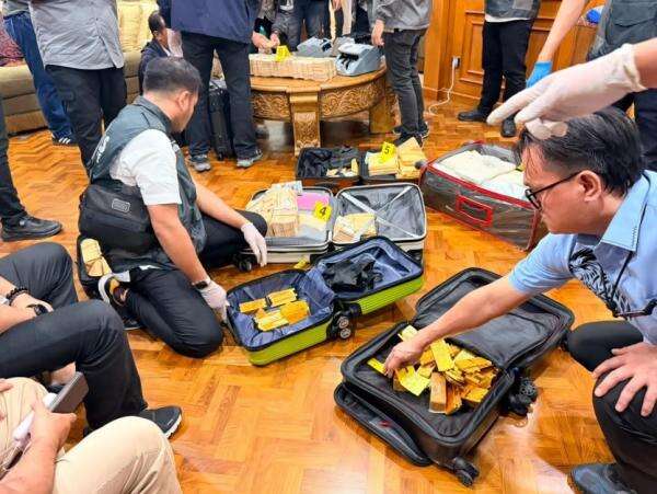 Polisi Cek Kadar Emas 74 Kg yang Disita dari Rumah Febrie Adriansyah di Sentul, Apa Hasilnya? Polisi Cek Kadar Emas 74 Kg yang Disita dari Rumah Febrie Adriansyah di Sentul, Apa Hasilnya?