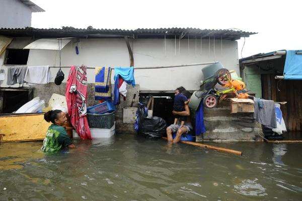 Waspada Banjir Rob Akibat Fenomena Bulan Purnama 21 Agustus hingga 4 September Waspada Banjir Rob Akibat Fenomena Bulan Purnama 21 Agustus hingga 4 September