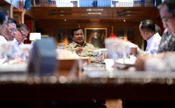 Prabowo Turunkan Harga BBM Nelayan Jadi Rp15.000 per Liter Prabowo Turunkan Harga BBM Nelayan Jadi Rp15.000 per Liter