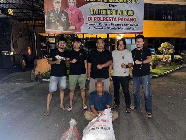 Bongkar Gudang Bengkel, Pria Ini Diringkus Tim Reskrim Polresta Padang Bongkar Gudang Bengkel, Pria Ini Diringkus Tim Reskrim Polresta Padang