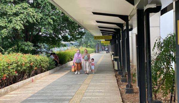 Stasiun Karet Ditutup, Penumpang Keluhkan Jauhnya Akses Jalan ke BNI City: Bikin Kaki Gempor! Stasiun Karet Ditutup, Penumpang Keluhkan Jauhnya Akses Jalan ke BNI City: Bikin Kaki Gempor!