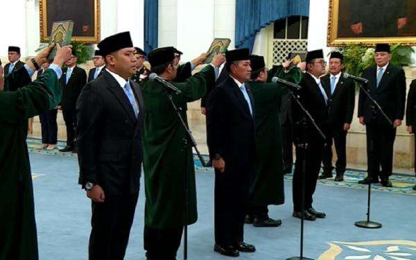 Prabowo Lantik Donny Ermawan Jadi Gubernur Universitas Republik Indonesia Prabowo Lantik Donny Ermawan Jadi Gubernur Universitas Republik Indonesia