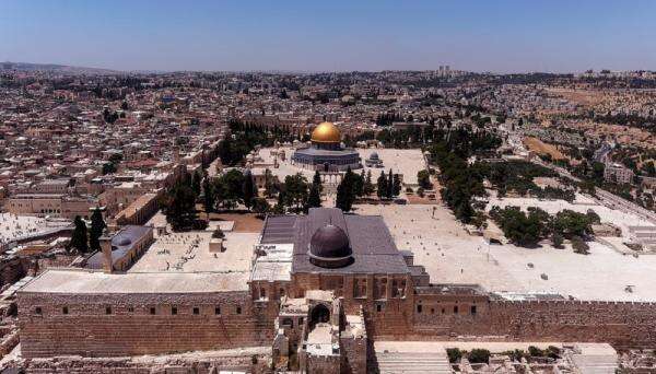 Menlu Indonesia dan 7 Negara Islam Kecam Tindakan Provokatif Israel di Masjid Al-Aqsa Menlu Indonesia dan 7 Negara Islam Kecam Tindakan Provokatif Israel di Masjid Al-Aqsa