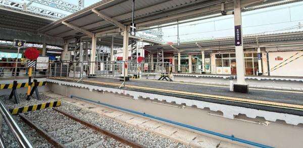 KAI Commuter Tutup Sementara Peron 4 dan 5 Stasiun Bogor untuk Pemasangan Kanopi KAI Commuter Tutup Sementara Peron 4 dan 5 Stasiun Bogor untuk Pemasangan Kanopi