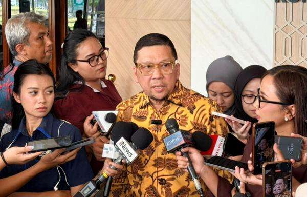 Disindir Munafik, Doli Kurnia Serang Balik Hasyim: Dia Lupa 2 Kali Dipecat Sebagai Ketua KPU Disindir Munafik, Doli Kurnia Serang Balik Hasyim: Dia Lupa 2 Kali Dipecat Sebagai Ketua KPU