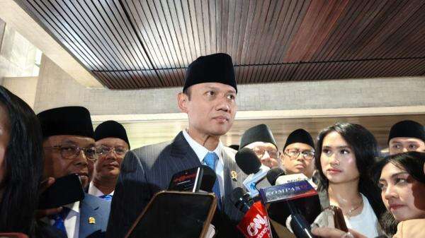 AHY Ungkap Kondisi SBY yang Tak Hadir di Sidang Tahunan MPR AHY Ungkap Kondisi SBY yang Tak Hadir di Sidang Tahunan MPR