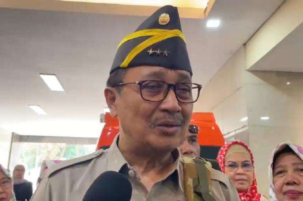 Eks Wakapolri Oegroseno Penuhi Panggilan Kortas Tipikor Polri, Pakai Seragam Purnawirawan Eks Wakapolri Oegroseno Penuhi Panggilan Kortas Tipikor Polri, Pakai Seragam Purnawirawan