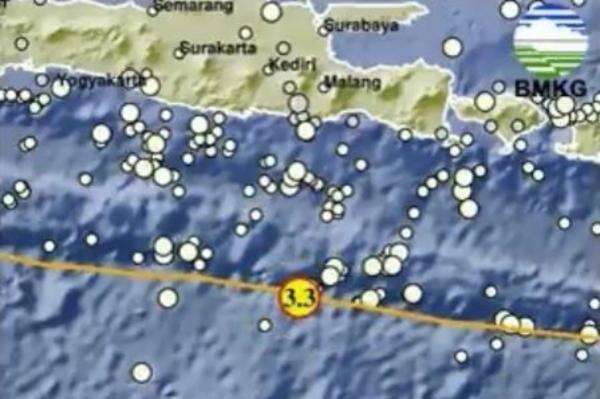 Gempa Terkini Guncang Malang Jatim, Cek Magnitudonya! Gempa Terkini Guncang Malang Jatim, Cek Magnitudonya!